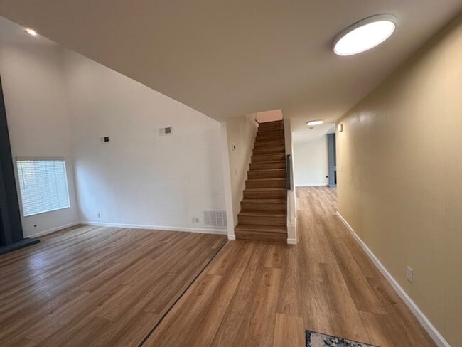 Building Photo - Beautiful 4-Bedroom Home located in one of most desirable neighborhoods