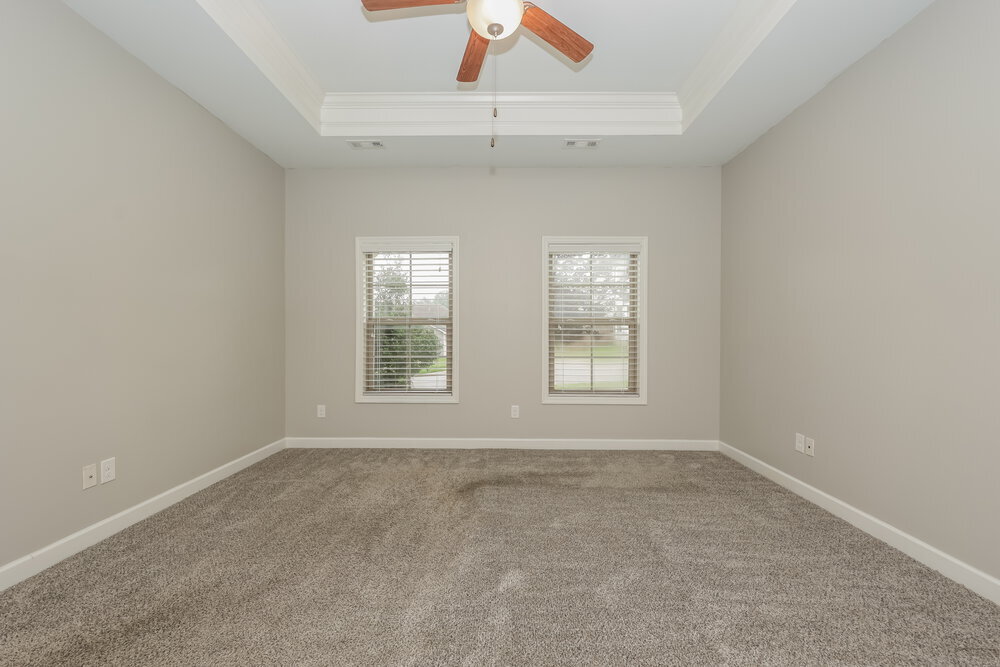 Building Photo - 2237 Dale View Dr