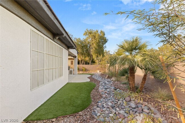 Building Photo - 120 Emerald Dunes Cir