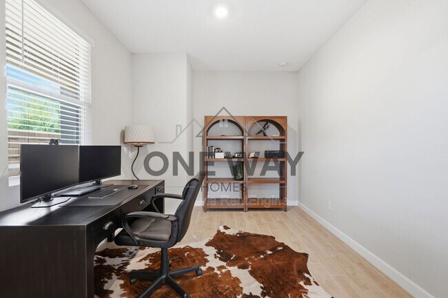 Building Photo - 5832 E Rose Gdn Ln