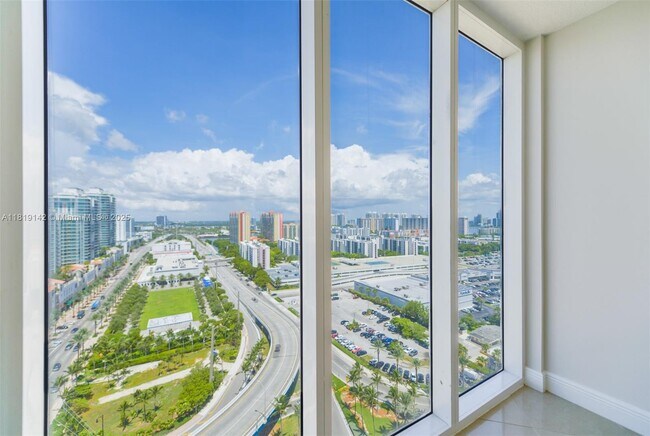 Building Photo - 16699 Collins Ave