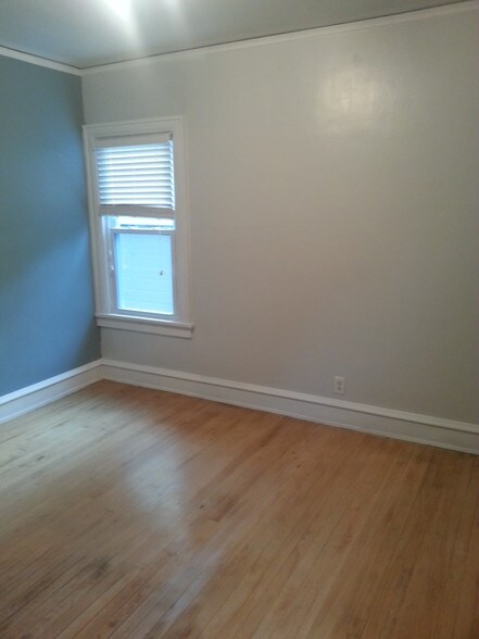 Building Photo - 1361-1363 N Hawley Rd