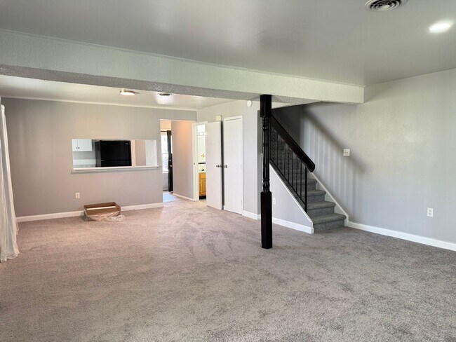 Building Photo - 359 Greenland Dr