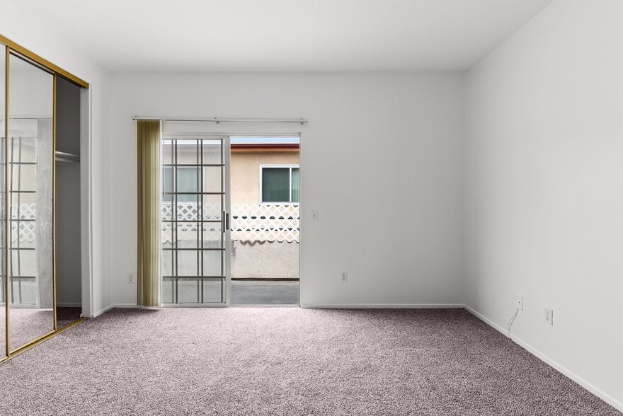 Building Photo - 3485 Linden Ave