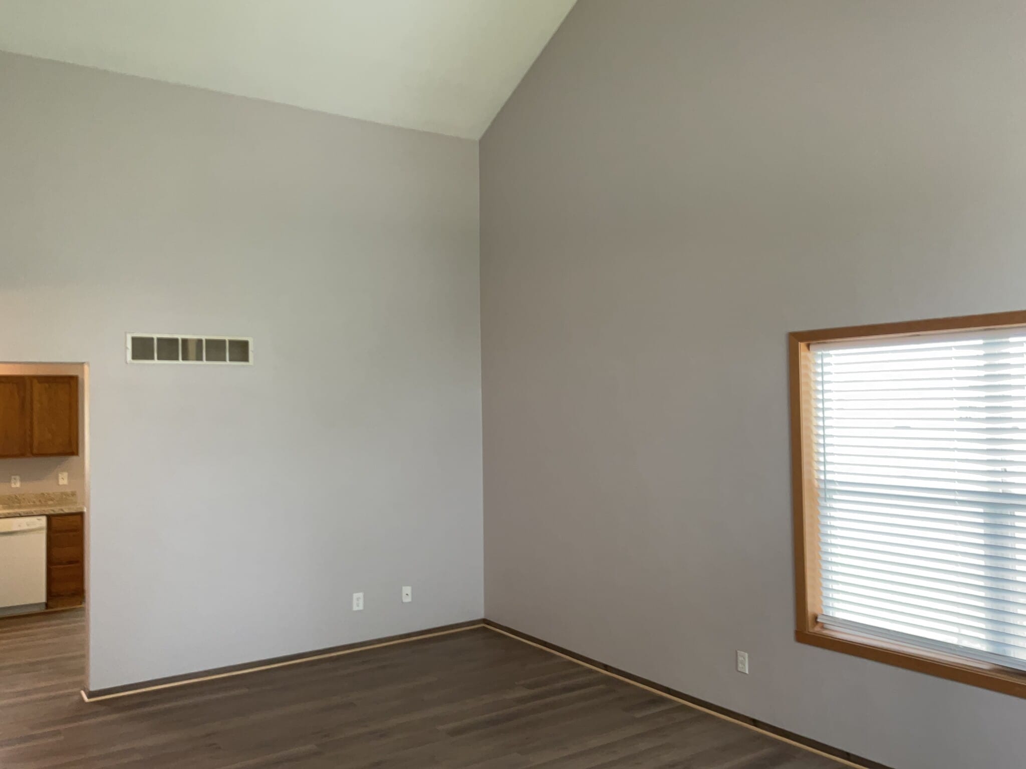 Building Photo - 6549 Samantha Ln