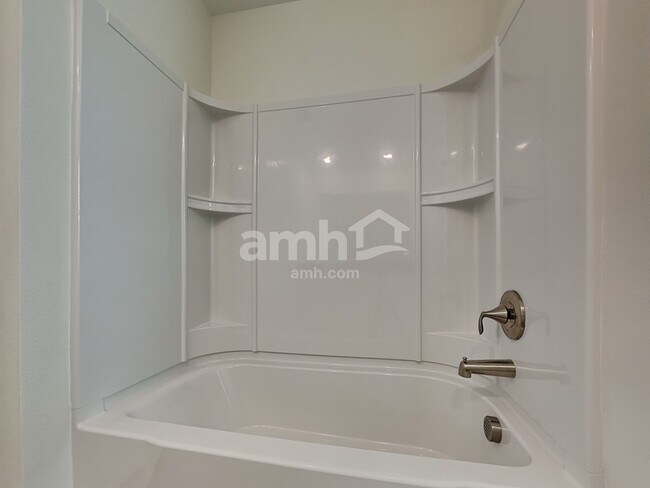 Building Photo - 940 Grafton Ridge Dr