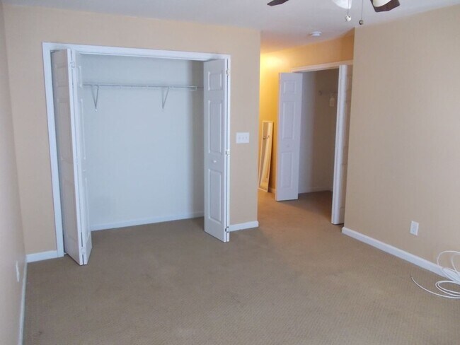 Building Photo - Awesome 2 Bed Condo in Desired NODA - The ...