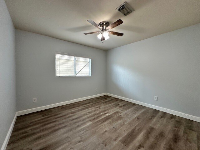 Building Photo - 10403 Hurst Hill Ln