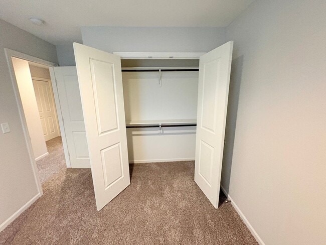 Building Photo - ***MOVE IN SPECIAL*** 3 Bedroom | 2.5 Bath...