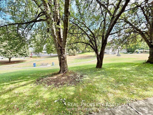 Building Photo - 4717 36th Ave S