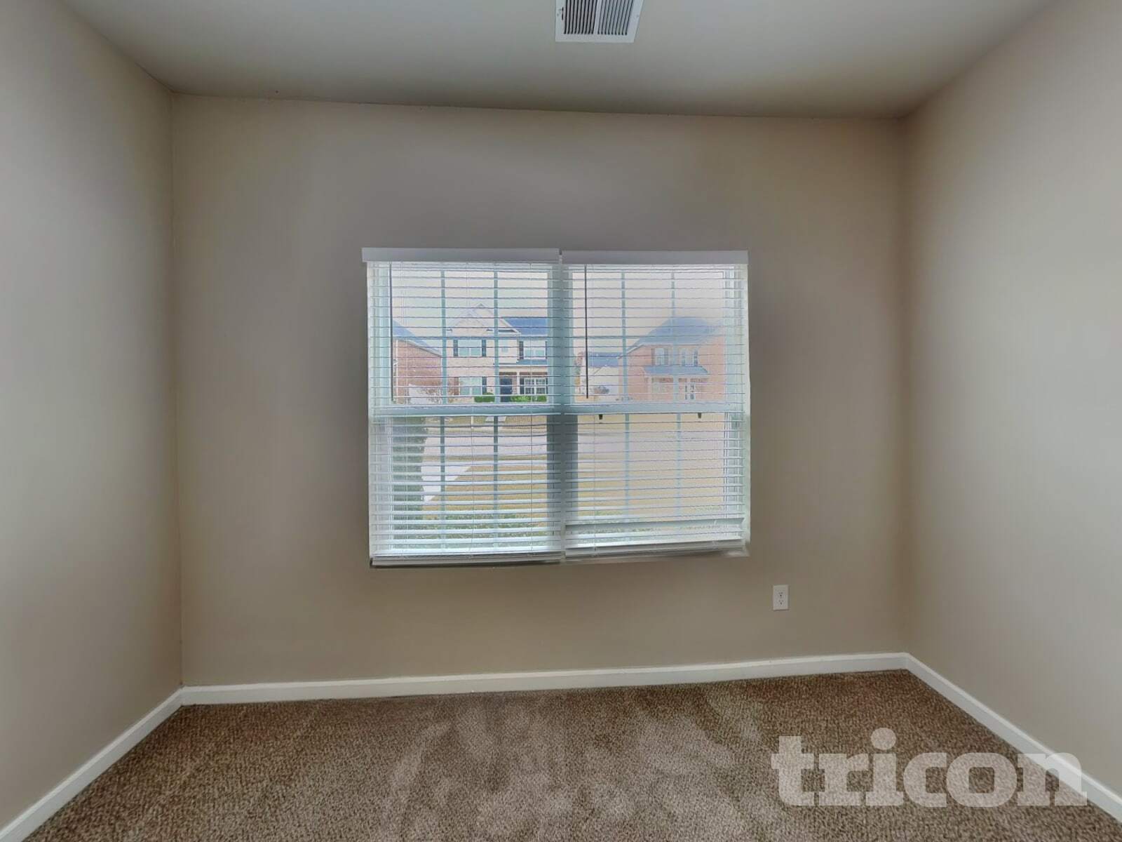 Building Photo - 656 Armitage Way