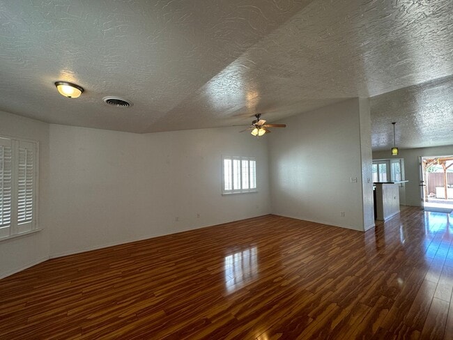 Building Photo - 4115 Azalea St