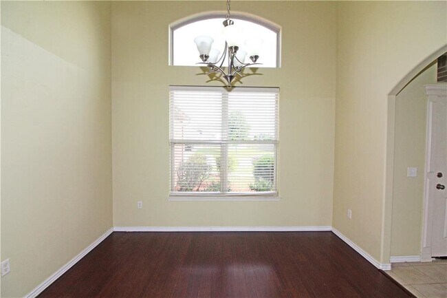 Building Photo - 4302 SW Brownstone Ave