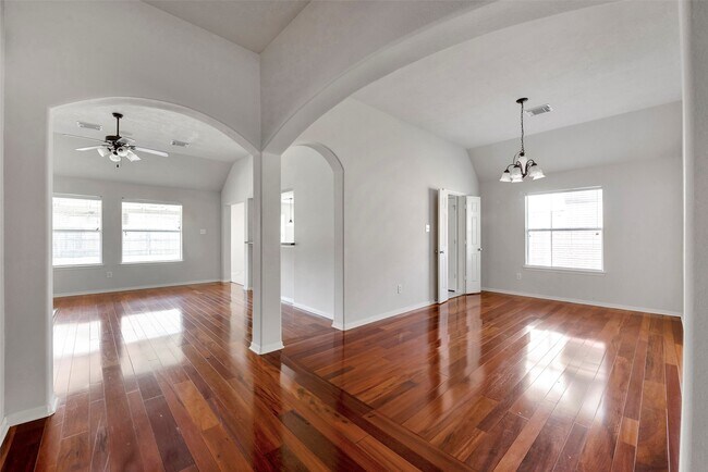 Building Photo - 2239 Waxwing Dr