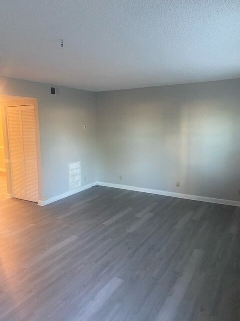 Building Photo - 5510 Country Dr