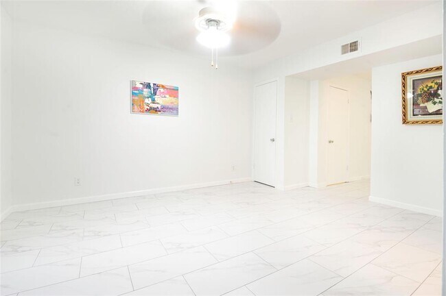 Building Photo - 4164 Belle Park Dr