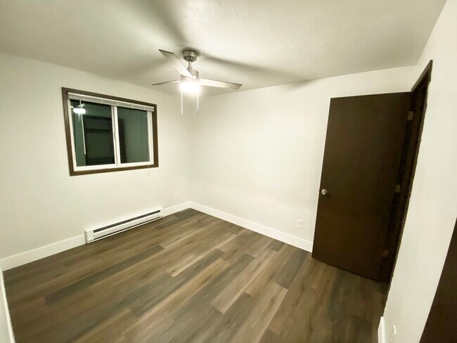 Building Photo - 3238 Lyon St SE