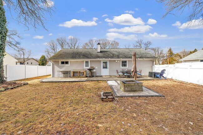 Building Photo - 376 Folino Dr