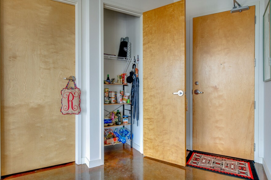 Pantry - 600 12th Ave S