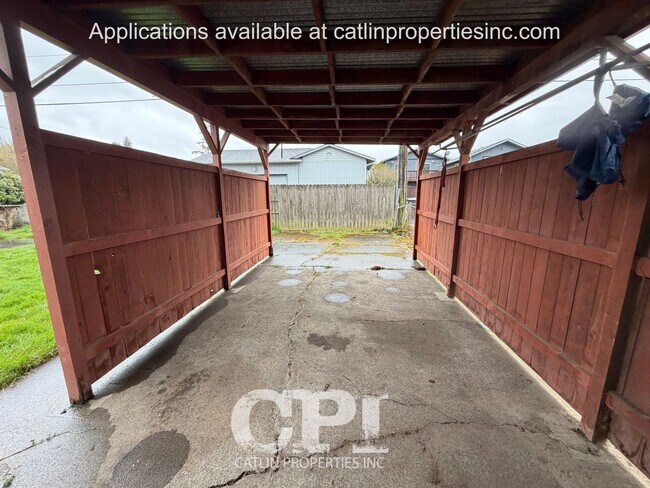 Building Photo - 2925 Field St