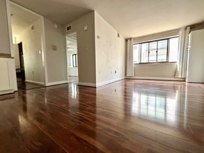 Building Photo - 2602 Tunlaw Rd NW