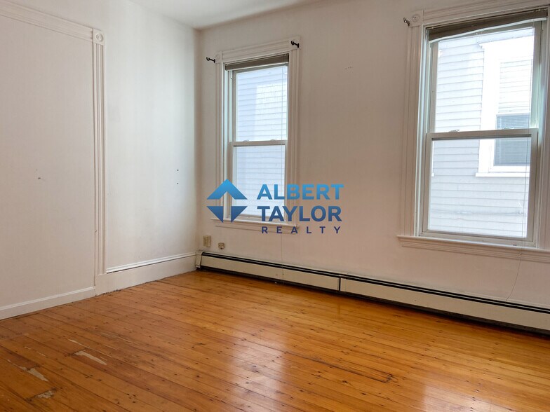 Building Photo - 13 Sachem St