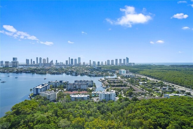 Building Photo - 16385 Biscayne Blvd