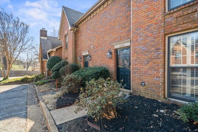 Building Photo - 1039 Park Ct Dr