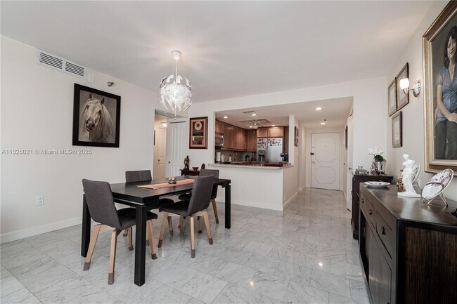 Building Photo - 20515 E Country Club Dr