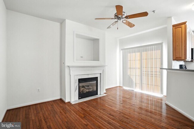 Building Photo - 12180 Abington Hall Pl