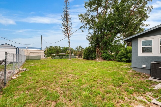 Building Photo - MULBERRY HOME FOR RENT!