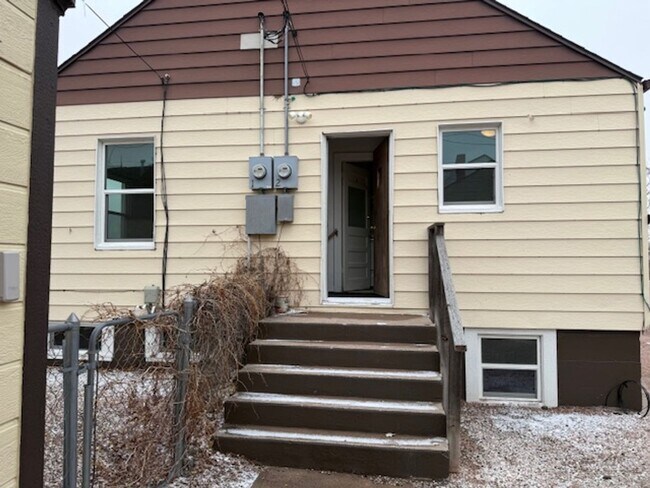 Building Photo - Thirteenth 2104 &amp; 2102