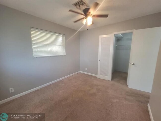 Building Photo - 2634 NW 51st Pl
