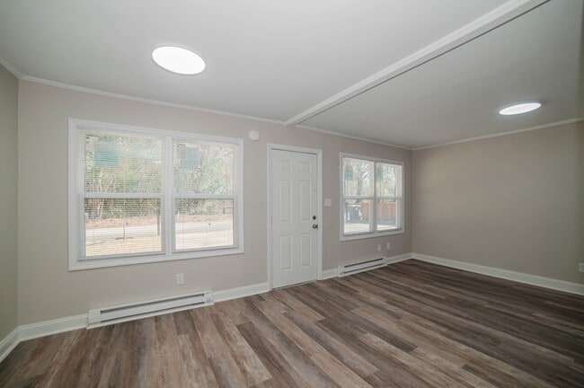 Building Photo - 5113 Higgins St