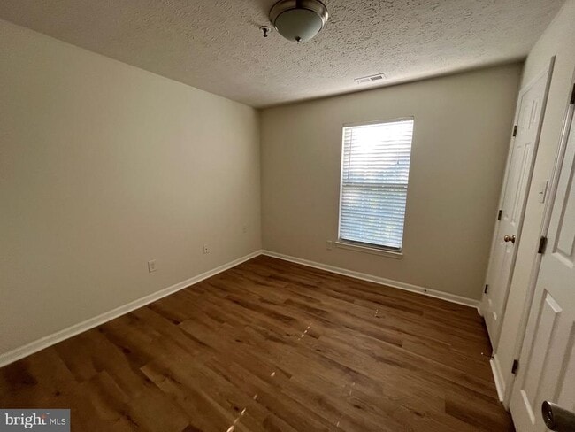 Building Photo - 1403 Sage Ln