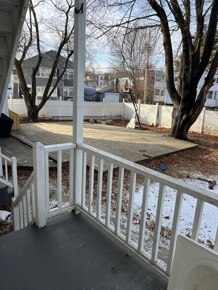 Building Photo - 143 Charlton St