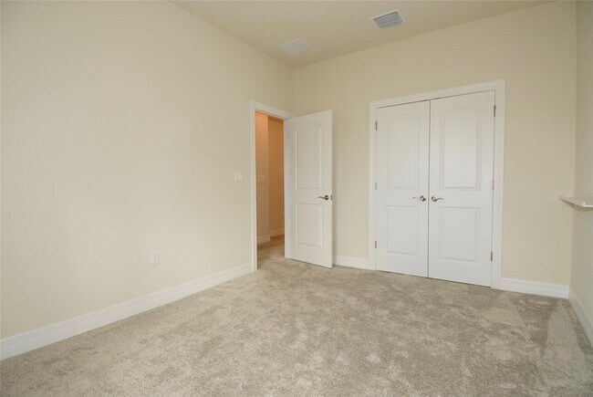 Building Photo - 4628 Pinehurst Trl E