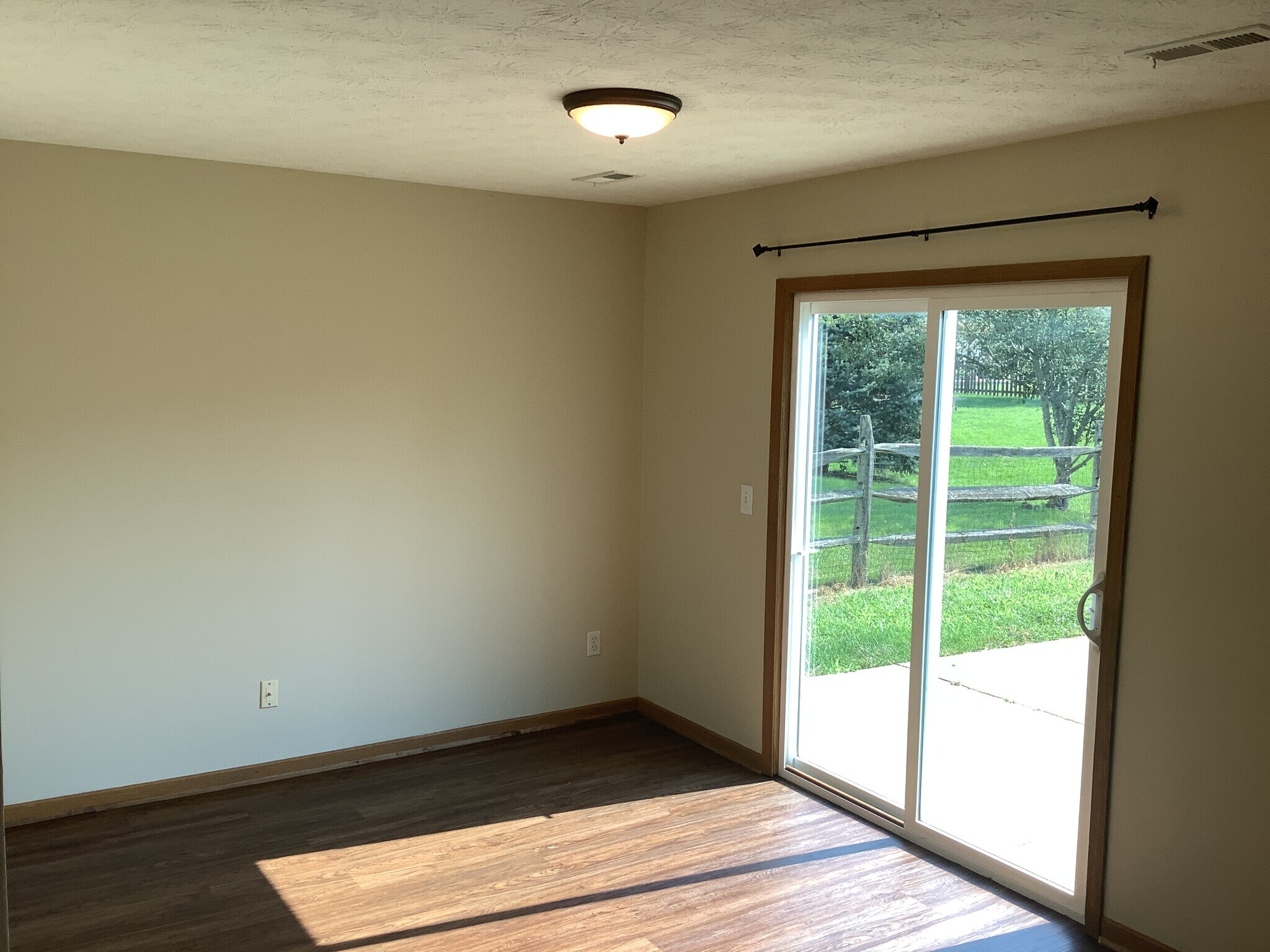 Building Photo - 940 Fox Croft Pl