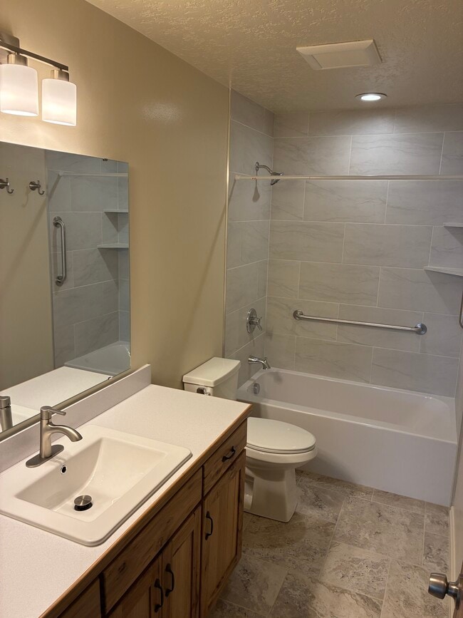 Building Photo - 2617 W 1400 S