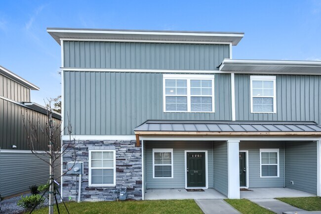 Building Photo - 320 High Grv Wy