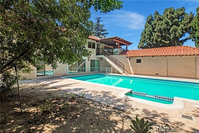 Building Photo - 1731 La Loma Dr