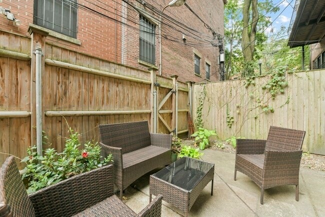 Building Photo - 55 Clarendon St