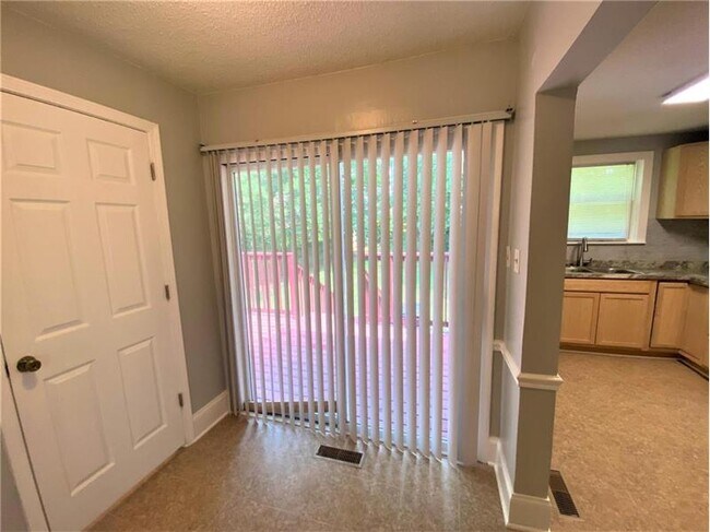 Building Photo - 4046 Patsy Dr
