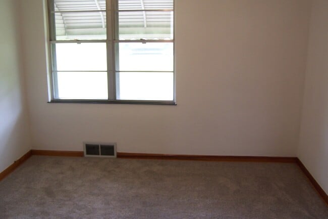 Third Bedroom - 48 N Brookwood Way