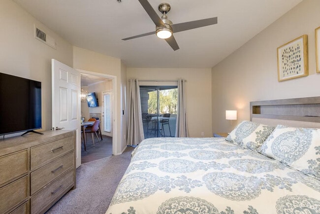 Building Photo - 15095 N Thompson Peak Pkwy