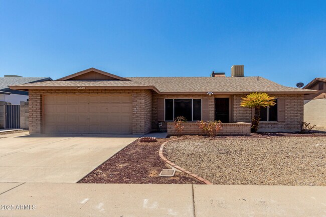 Building Photo - 5809 W Yucca St