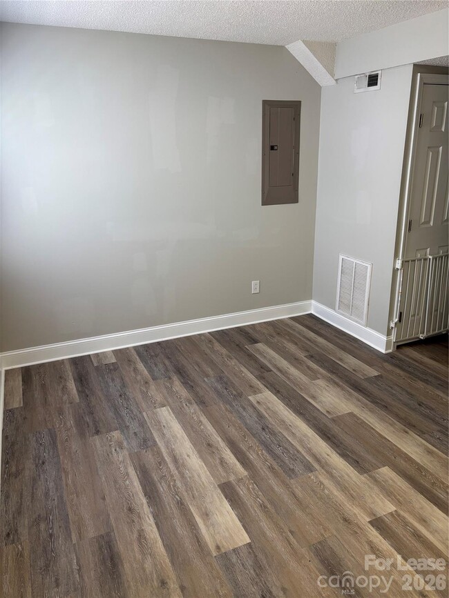 Building Photo - 5904 E North Carolina 150 Hwy