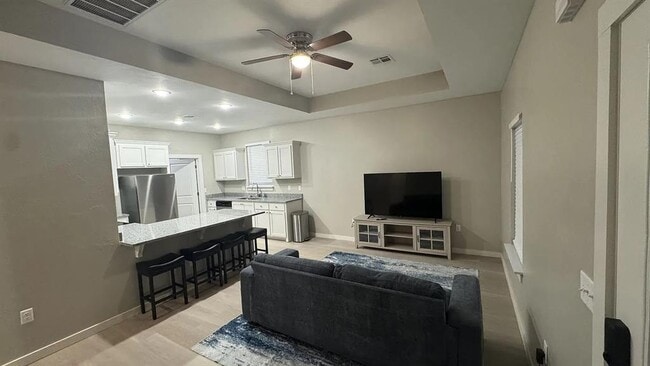 Building Photo - 116 Sterling Dr