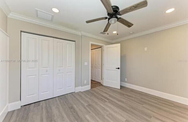 Building Photo - 9675 SW Anchor