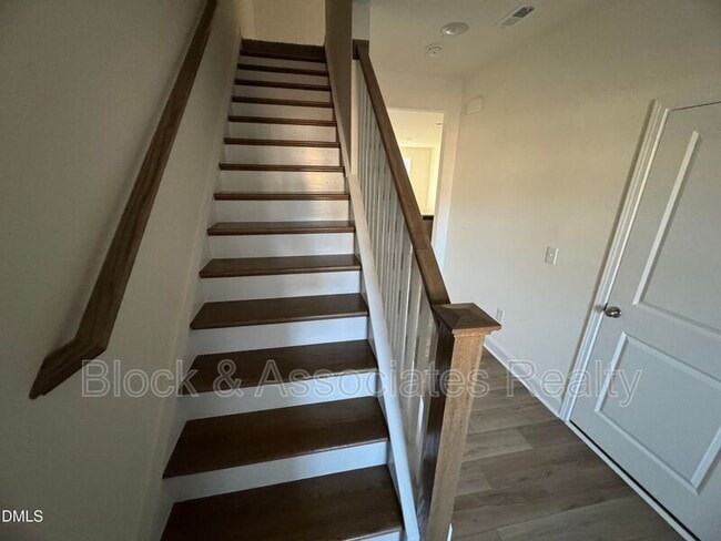 Building Photo - 460 La Maison Ave